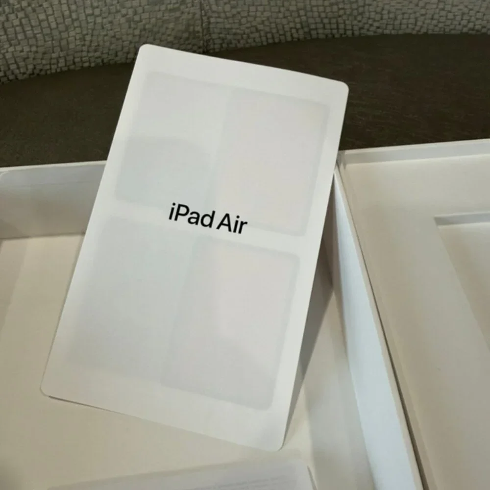 iPad Air 11 inches 2025 Empty box Only